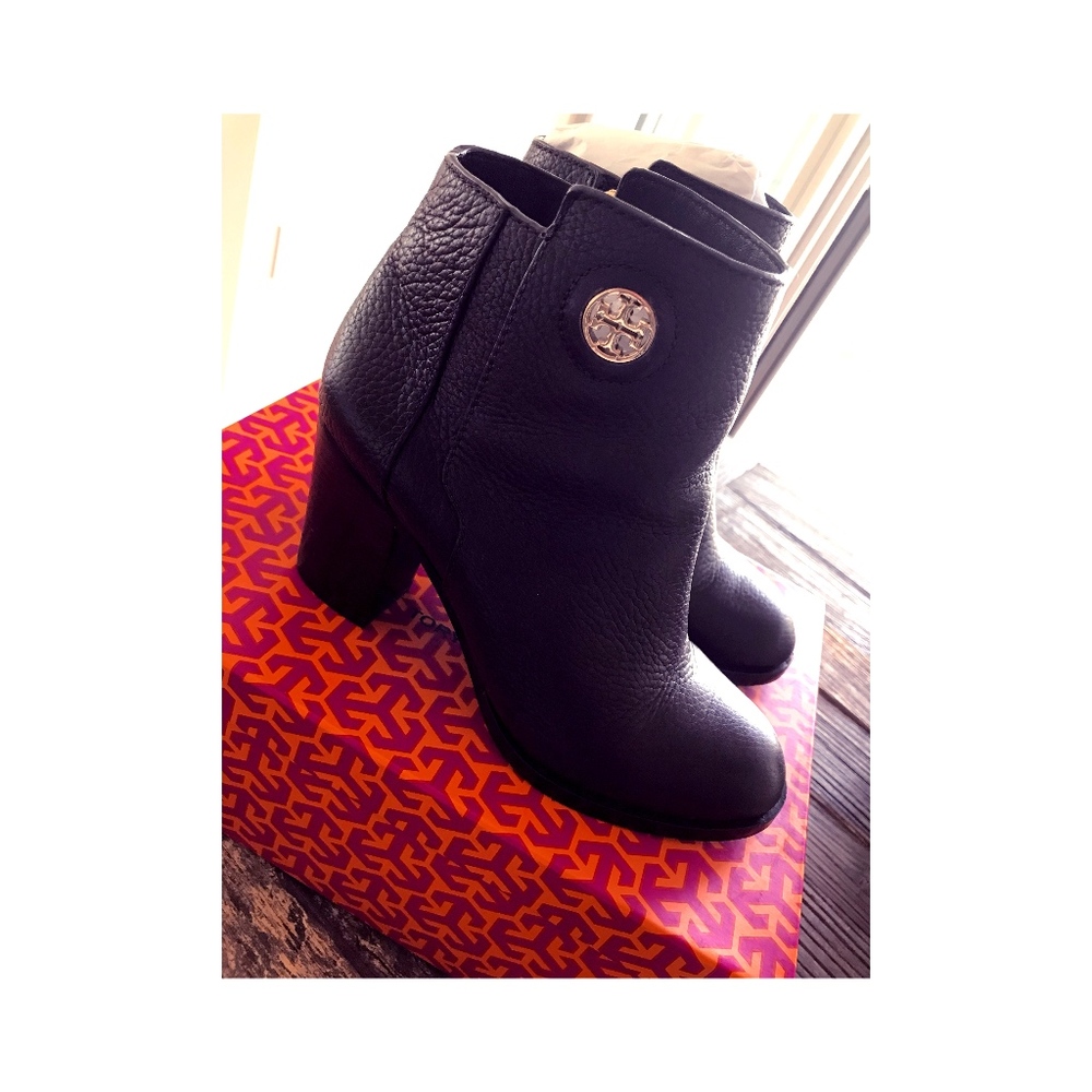 Leather ankle boots/booties